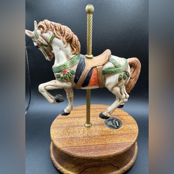Carousel 1985 Collection Limited Edit. Music Box By Albert Price 970/9500 READ - Picture 2 of 5